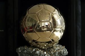 👀2026金球奖最新赔率:姆巴佩超亚马尔升榜首,凯恩升至第三